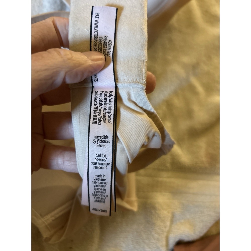 Victoria's Secret Incredible Wirefree Bra 38D Nude Padded Seamless Comfort - Picture 5 of 9